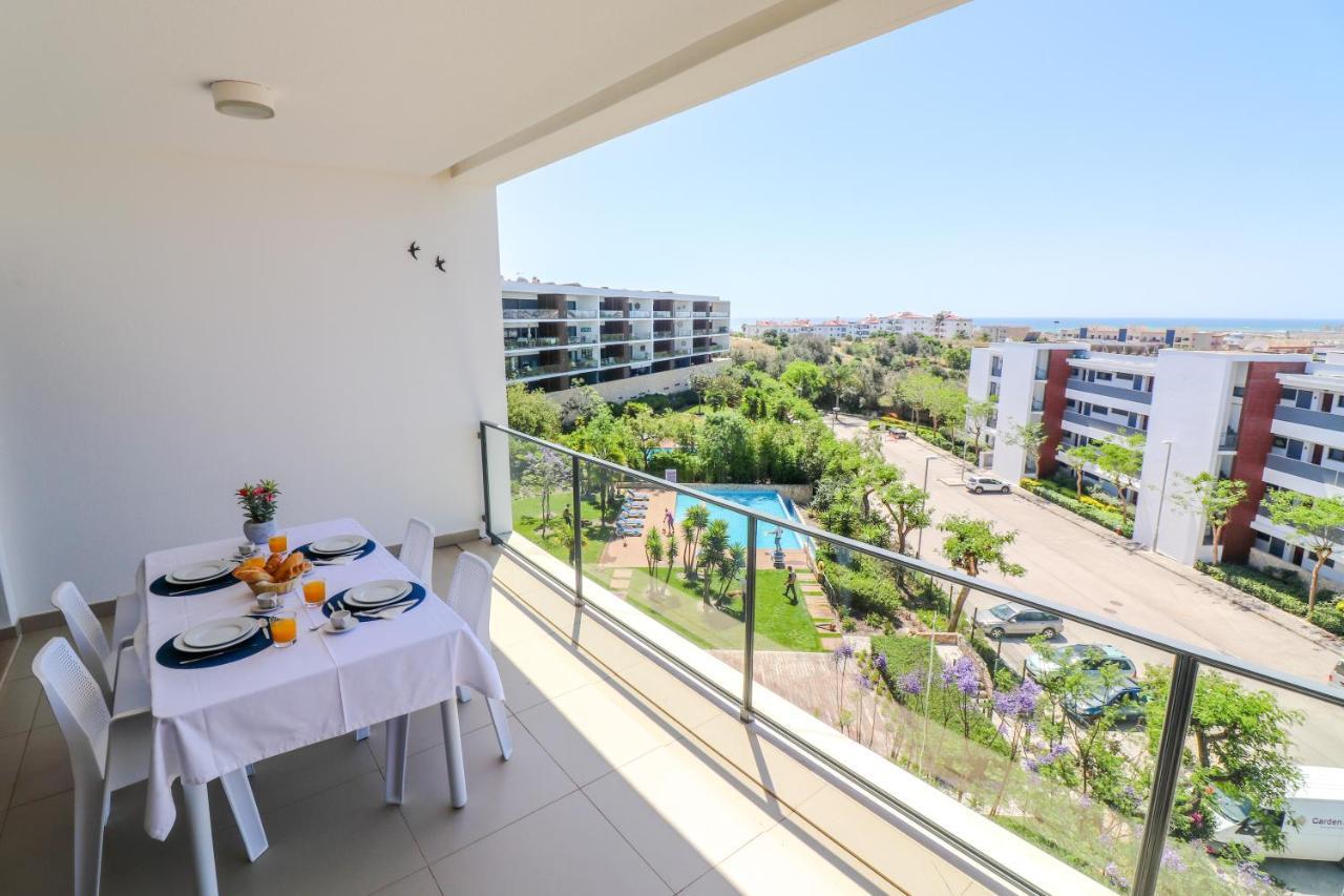 Mc Suites Lagos With Pool And Sea View Екстер'єр фото